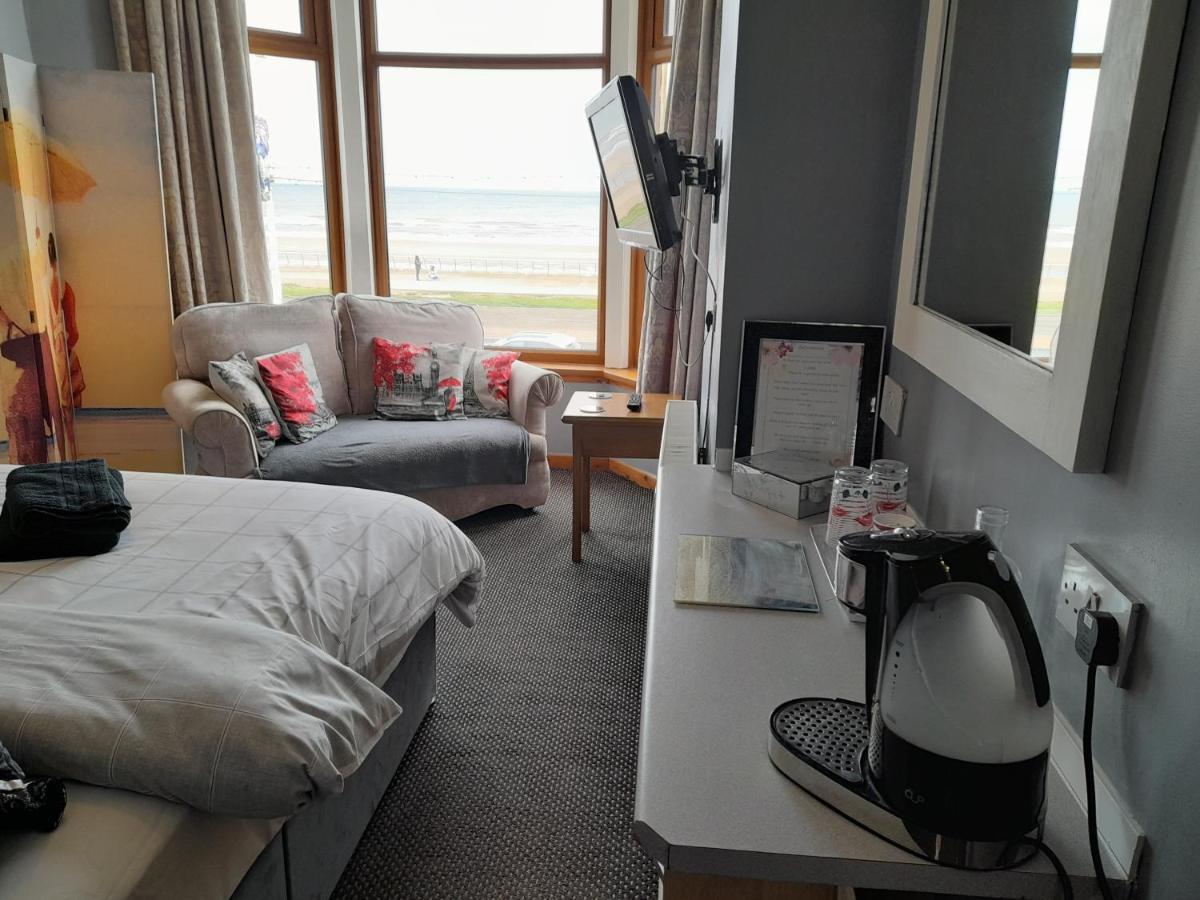 The Fame Bed & Breakfast Blackpool Exterior photo