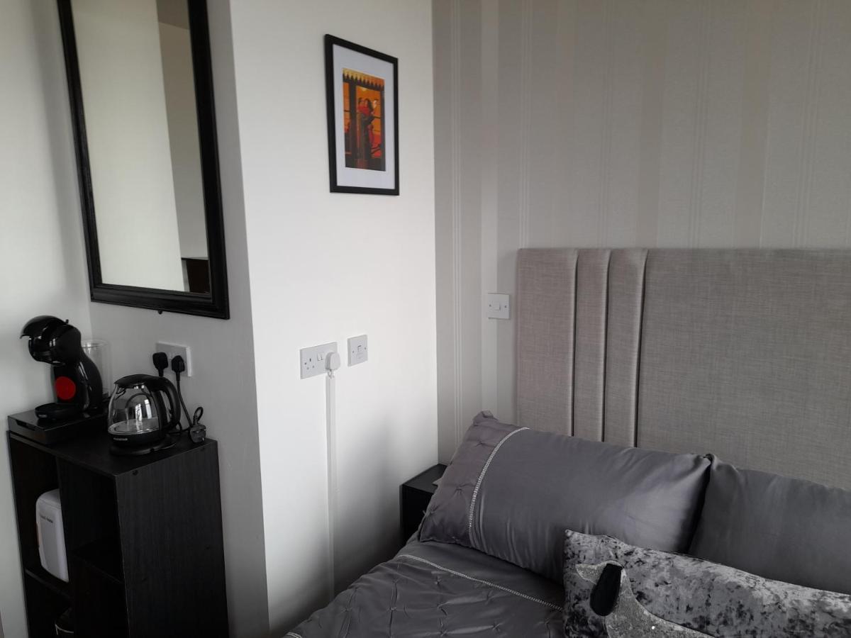 The Fame Bed & Breakfast Blackpool Exterior photo